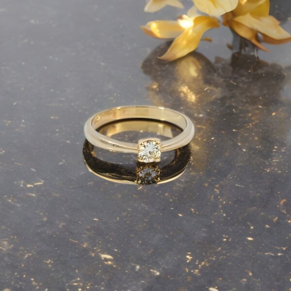 Ladies Diamond Solitaire Ring