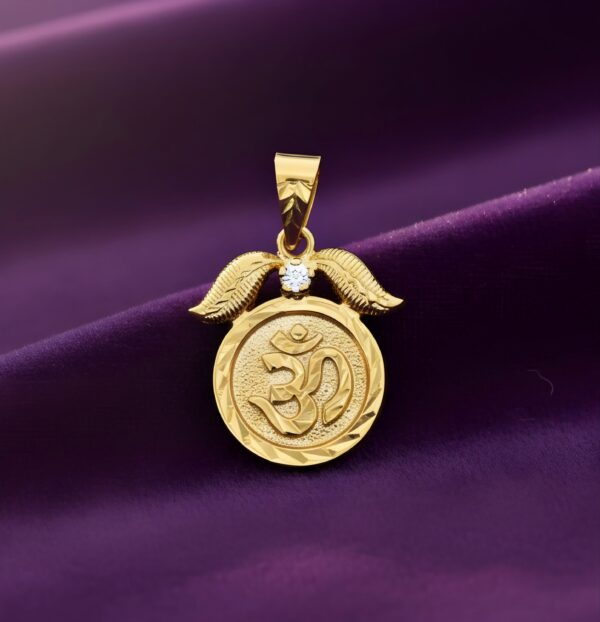 Cubic Zirconia Hindi Aum Pendant [No.2]