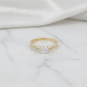 Ladies Cubic Zirconia Ring
