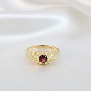 Gents Garnet Ring