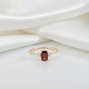 Classy Garnet & Cubic Zirconia Ladies Ring